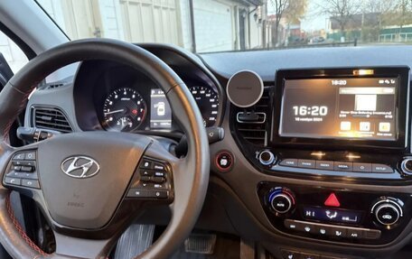 Hyundai Solaris II рестайлинг, 2021 год, 1 620 000 рублей, 26 фотография