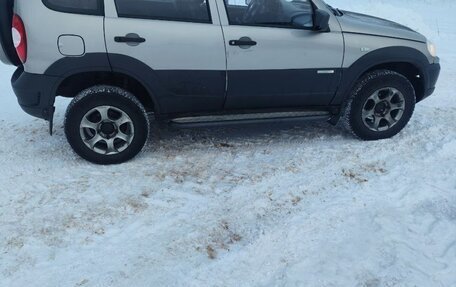 Chevrolet Niva I рестайлинг, 2015 год, 585 000 рублей, 5 фотография