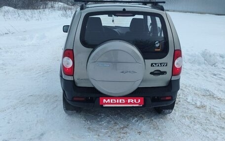 Chevrolet Niva I рестайлинг, 2015 год, 585 000 рублей, 4 фотография