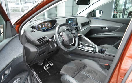 Peugeot 3008 II, 2018 год, 1 999 000 рублей, 12 фотография