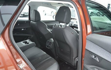 Peugeot 3008 II, 2018 год, 1 999 000 рублей, 15 фотография