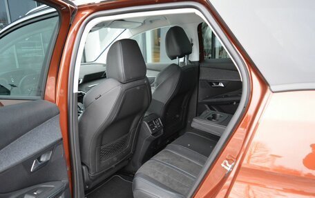 Peugeot 3008 II, 2018 год, 1 999 000 рублей, 13 фотография