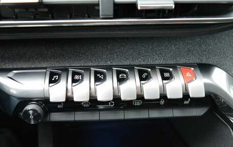 Peugeot 3008 II, 2018 год, 1 999 000 рублей, 22 фотография