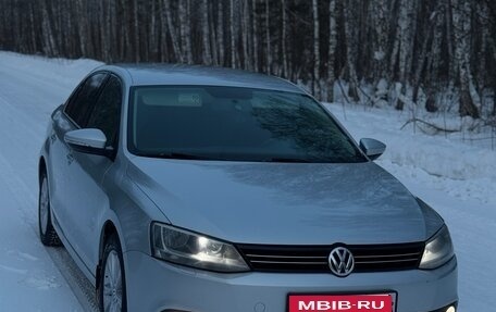 Volkswagen Jetta VI, 2013 год, 1 200 000 рублей, 1 фотография