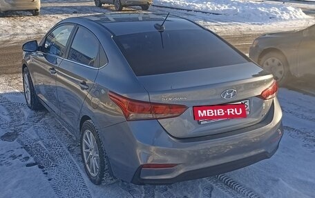 Hyundai Solaris II рестайлинг, 2018 год, 990 000 рублей, 3 фотография
