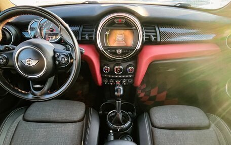 MINI Hatch, 2015 год, 2 300 000 рублей, 9 фотография