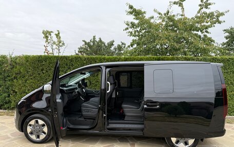 Hyundai Staria, 2024 год, 5 999 999 рублей, 4 фотография