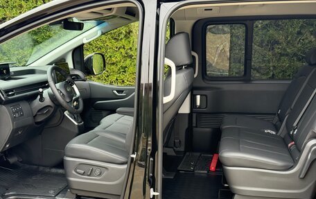 Hyundai Staria, 2024 год, 5 999 999 рублей, 9 фотография