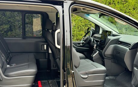 Hyundai Staria, 2024 год, 5 999 999 рублей, 21 фотография