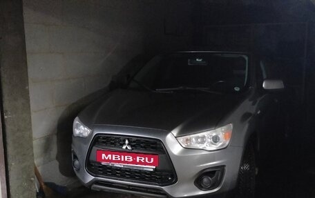 Mitsubishi ASX I рестайлинг, 2013 год, 1 000 000 рублей, 10 фотография