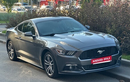 Ford Mustang VI рестайлинг, 2016 год, 2 100 000 рублей, 2 фотография