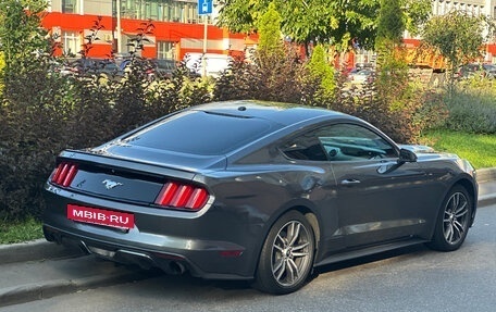 Ford Mustang VI рестайлинг, 2016 год, 2 100 000 рублей, 4 фотография