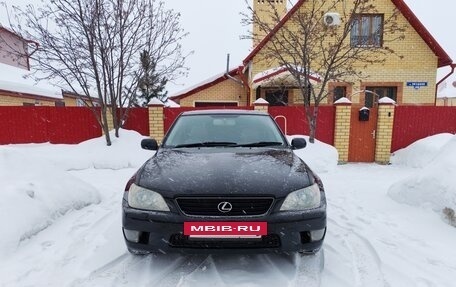 Lexus IS II рестайлинг 2, 2003 год, 1 050 000 рублей, 5 фотография