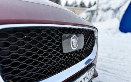 Jaguar XE I рестайлинг, 2016 год, 1 680 000 рублей, 8 фотография