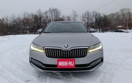 Skoda Superb III рестайлинг, 2021 год, 2 550 000 рублей, 3 фотография