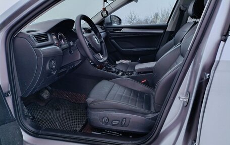 Skoda Superb III рестайлинг, 2021 год, 2 550 000 рублей, 20 фотография