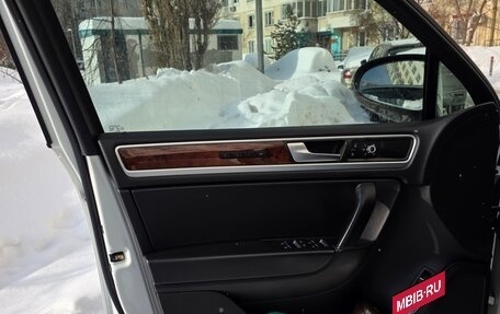 Volkswagen Touareg III, 2013 год, 2 000 000 рублей, 6 фотография