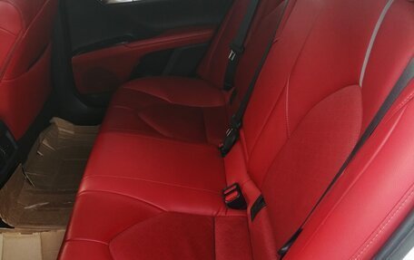 Toyota Camry, 2018 год, 2 800 000 рублей, 9 фотография