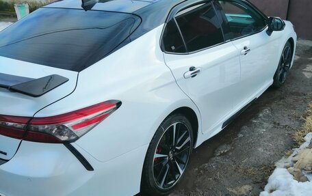 Toyota Camry, 2018 год, 2 800 000 рублей, 5 фотография