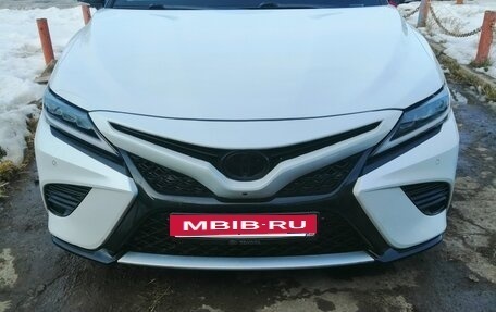 Toyota Camry, 2018 год, 2 800 000 рублей, 14 фотография