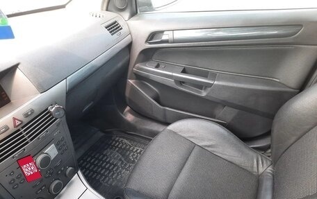 Opel Astra H, 2005 год, 570 000 рублей, 38 фотография