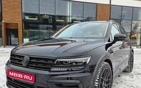 Volkswagen Tiguan II, 2020 год, 3 899 000 рублей, 2 фотография