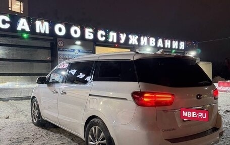KIA Carnival III, 2019 год, 3 000 000 рублей, 7 фотография