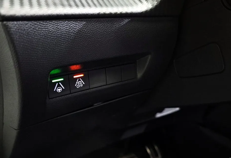 Peugeot 208 II, 2022 год, 2 440 000 рублей, 12 фотография