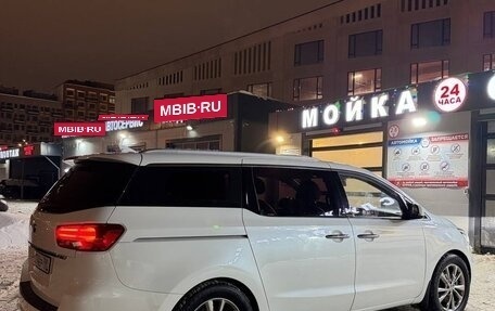 KIA Carnival III, 2019 год, 3 000 000 рублей, 6 фотография