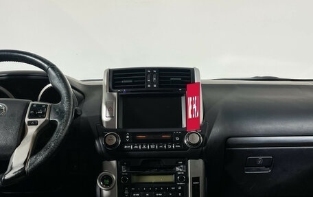 Toyota Land Cruiser Prado 150 рестайлинг 2, 2011 год, 2 497 000 рублей, 12 фотография