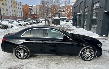 Mercedes-Benz E-Класс, 2020 год, 4 150 000 рублей, 8 фотография