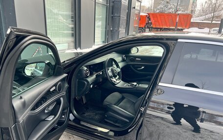 Mercedes-Benz E-Класс, 2020 год, 4 150 000 рублей, 10 фотография