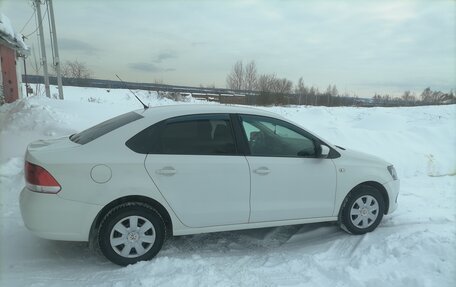 Volkswagen Polo VI (EU Market), 2012 год, 750 000 рублей, 2 фотография