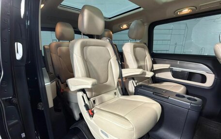 Mercedes-Benz V-Класс, 2020 год, 7 600 000 рублей, 25 фотография