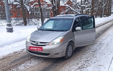 Toyota Sienna II рестайлинг, 2007 год, 1 400 000 рублей, 2 фотография