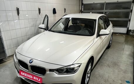 BMW 3 серия, 2018 год, 2 750 000 рублей, 13 фотография