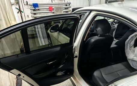 BMW 3 серия, 2018 год, 2 750 000 рублей, 15 фотография