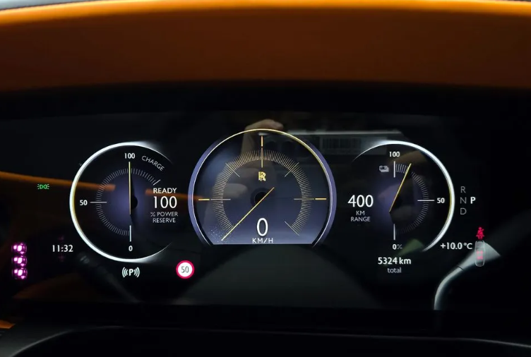 Rolls-Royce Flying Spur, 2024 год, 50 550 000 рублей, 6 фотография