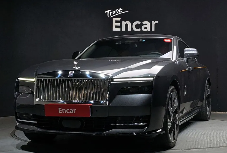 Rolls-Royce Flying Spur, 2024 год, 50 550 000 рублей, 1 фотография