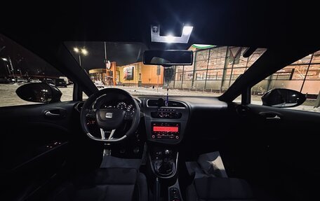 SEAT Leon Cupra II рестайлинг, 2011 год, 1 500 000 рублей, 18 фотография