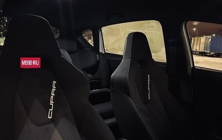 SEAT Leon Cupra II рестайлинг, 2011 год, 1 500 000 рублей, 20 фотография