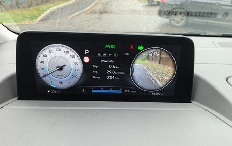 Hyundai Staria, 2022 год, 5 440 000 рублей, 4 фотография