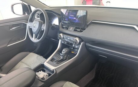 Toyota RAV4, 2025 год, 3 899 000 рублей, 15 фотография