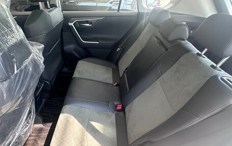 Toyota RAV4, 2025 год, 3 899 000 рублей, 23 фотография