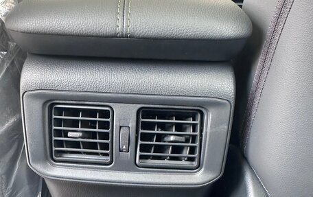 Toyota RAV4, 2025 год, 3 899 000 рублей, 24 фотография