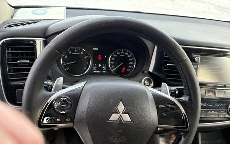 Mitsubishi Outlander III рестайлинг 3, 2012 год, 850 000 рублей, 10 фотография