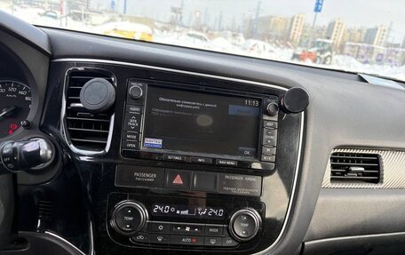 Mitsubishi Outlander III рестайлинг 3, 2012 год, 850 000 рублей, 11 фотография