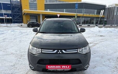 Mitsubishi Outlander III рестайлинг 3, 2012 год, 850 000 рублей, 2 фотография