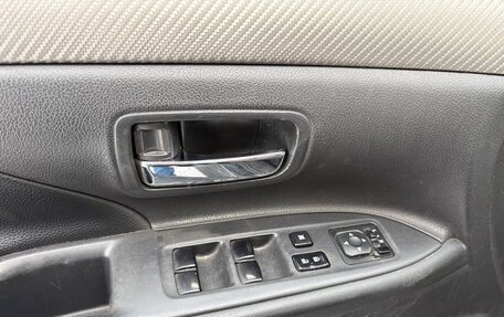 Mitsubishi Outlander III рестайлинг 3, 2012 год, 850 000 рублей, 15 фотография