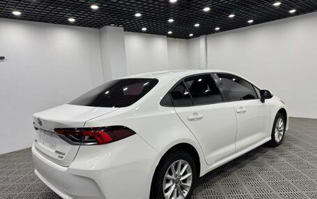 Toyota Corolla, 2022 год, 1 350 001 рублей, 4 фотография